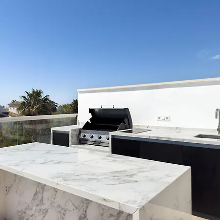 Apartment Beachfront Luxury Rooftop Penthouse Wifi Pools Grill I O Nac Paddle *