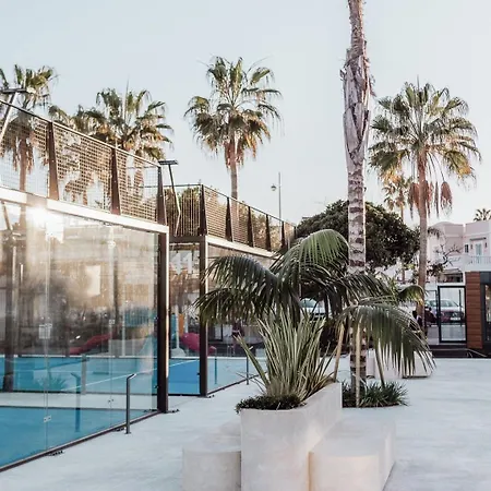 Apartment Beachfront Luxury Rooftop Penthouse Wifi Pools Grill I O Nac Paddle *
