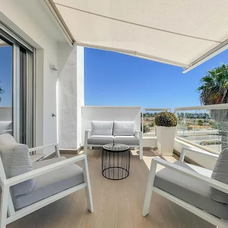 Beachfront Luxury Rooftop Penthouse Wifi Pools Grill I O Nac Paddle Apartment *