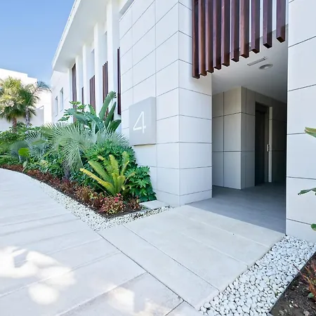 Beachfront Luxury Rooftop Penthouse Wifi Pools Grill I O Nac Paddle