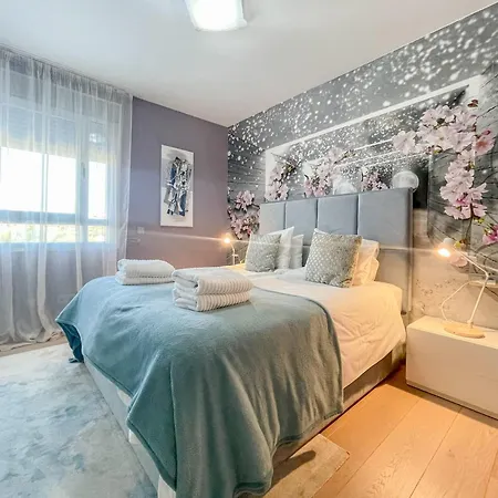 Beachfront Luxury Rooftop Penthouse Wifi Pools Grill I O Nac Paddle * Marbella